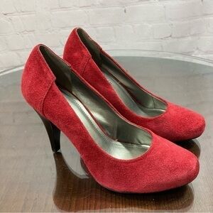 BCBGeneration Red Suede Leather round toe block heel pumps in size 7!new